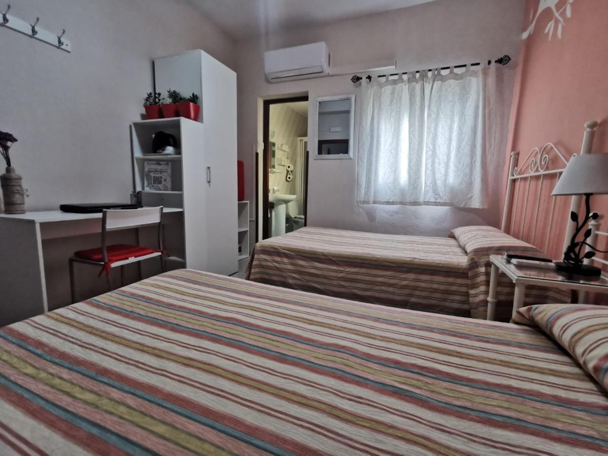 Hostal Senero Merida Bagian luar foto