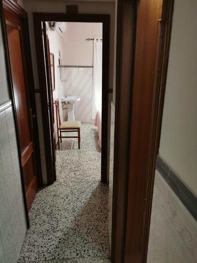 Hostal Senero Merida Bagian luar foto
